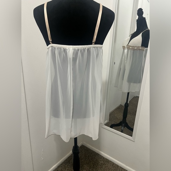 Linea Donatella NWOT Ivory Pleated Chemise with Lace - Picture 5 of 9